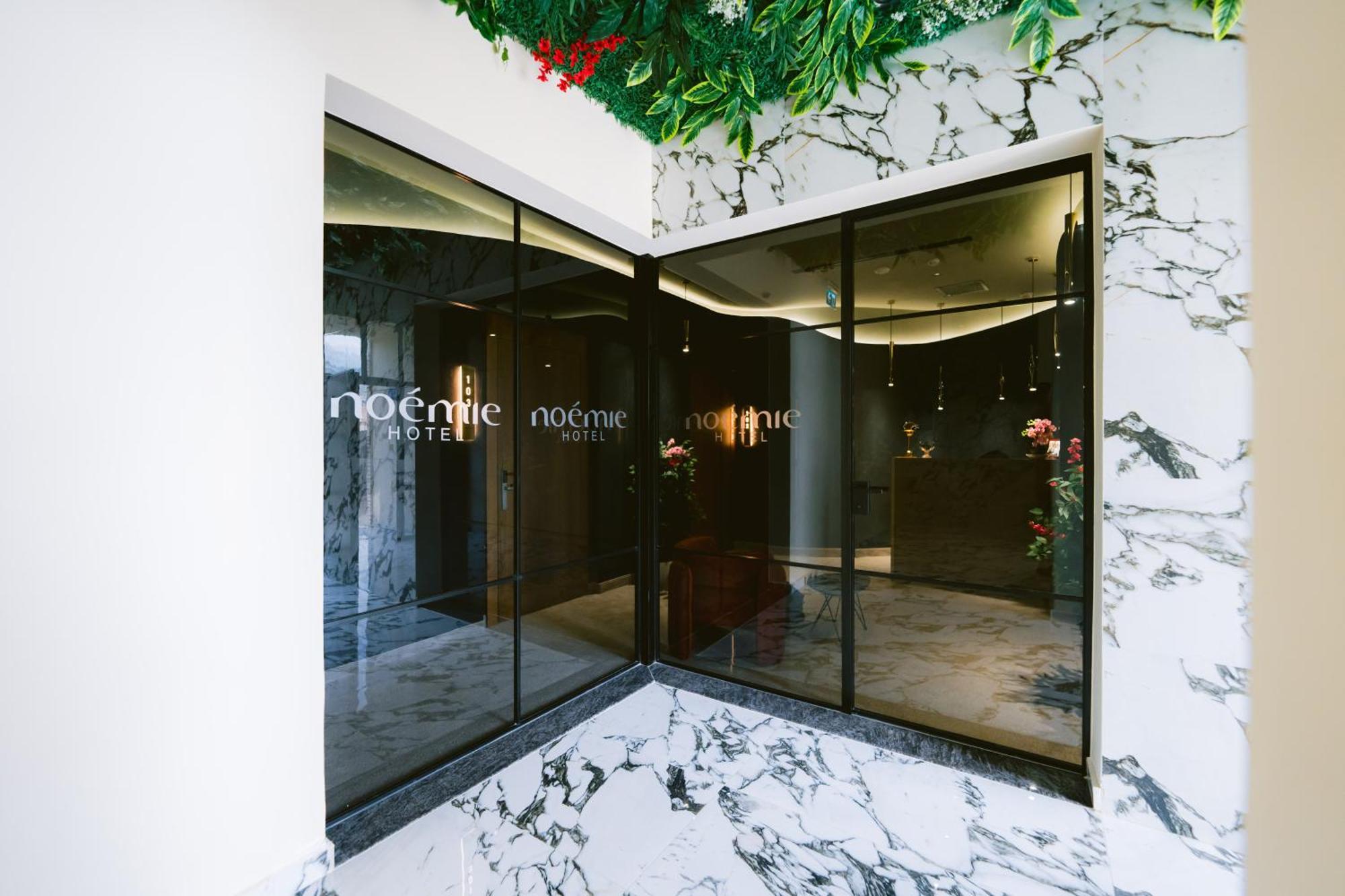 Noemie Hotel Химар Екстериор снимка