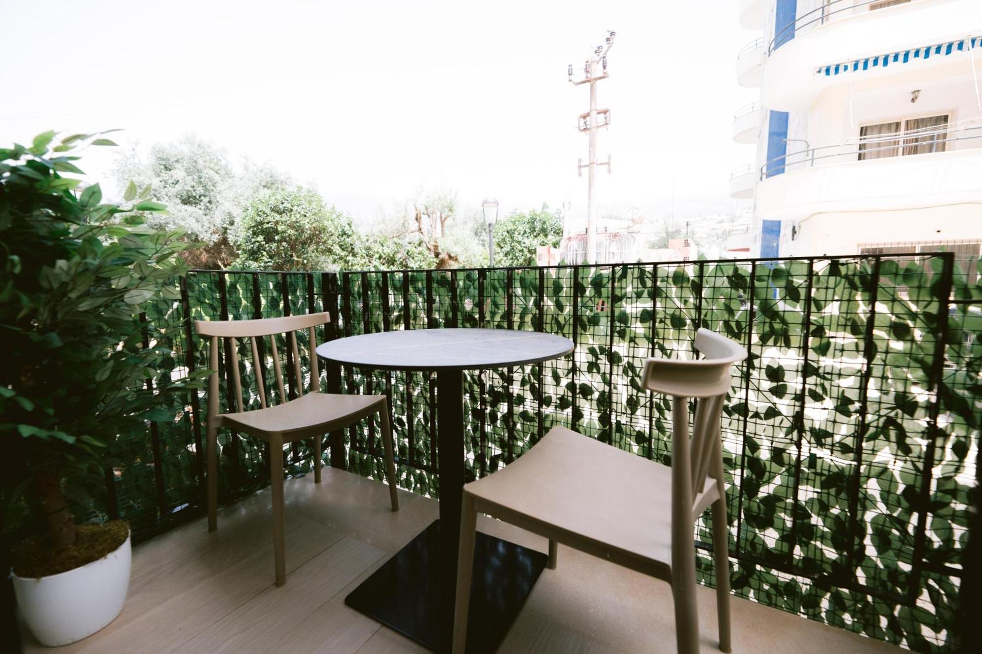 Noemie Hotel Химар Екстериор снимка